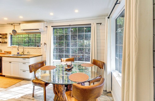 Talking Rock Cottage | Deck & Grill: 'Cozy Cottage' in Talking Rock!