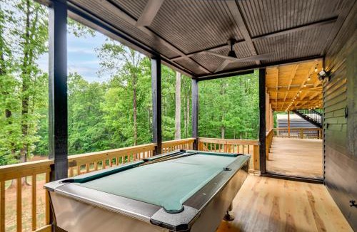 Banks County House | Decks & Forest Views! North Georgia Mtn Retreat