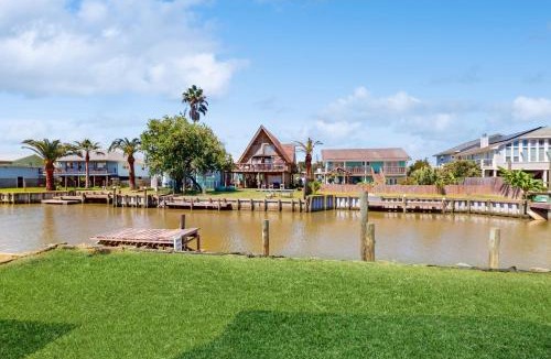 Dickinson House | DeDe's Fishhouse