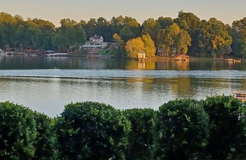 Mount Mourne Condo | Deepwater Terrace-Beautiful 3-bedroom condo with lake views!