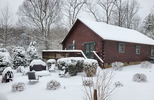 Rutherfordton Cabin | Deer Valley Luxe Cabin 4.3 Miles To T.I.E.C. (Hot Tub)