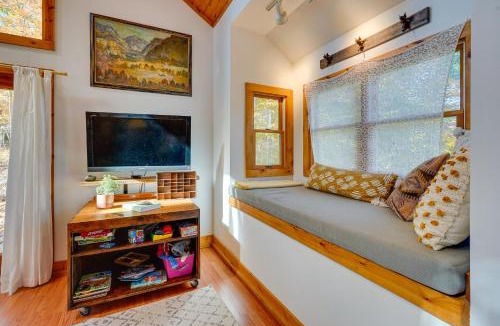 Delaware House | Delaware Wooded River Retreat with Views and More