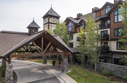 Tamarack Condo | Delightful 2 BR Condo with Fireplace and Patio