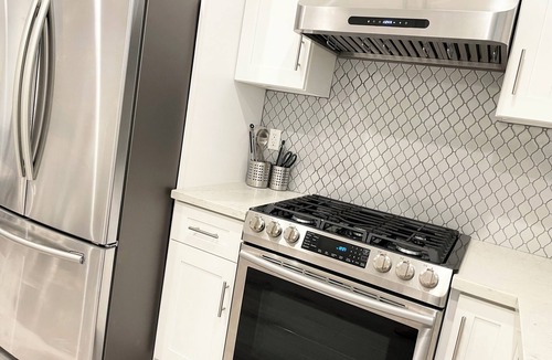 Pasadena House | Delightful 3B3B Townhouse: Relax & Family Friendly