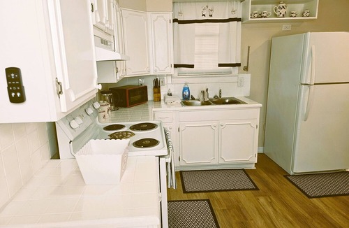Marion House | Delightful 4-Bedroom & 3 Bathroom House in Historic Marion, Sleeps 8