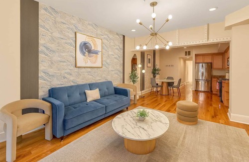 Old City Apartment | Delightful 4BR Home Old City Walk to Attractions