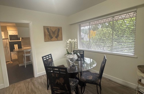 Delta House | DELTA HIDEAWAY 3 BED 1 BATH SUNSHINE HILLS