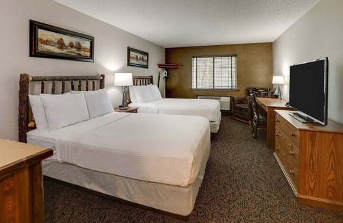 Johnston Hotel | Deluxe 2 Double near I-35 in Johnston! Stoney Creek, Free Breakfast | 2 Units