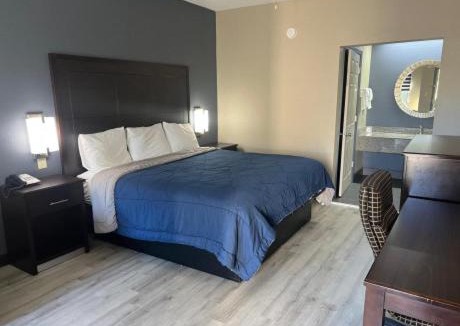York Hotel | Deluxe Inn& Suites