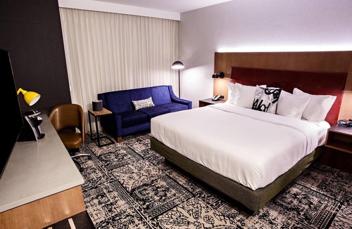 Lititz Hotel | Deluxe Queen Beds (2) - Backstage Vibe, Lancaster Charm - Free Wifi -Indoor Pool