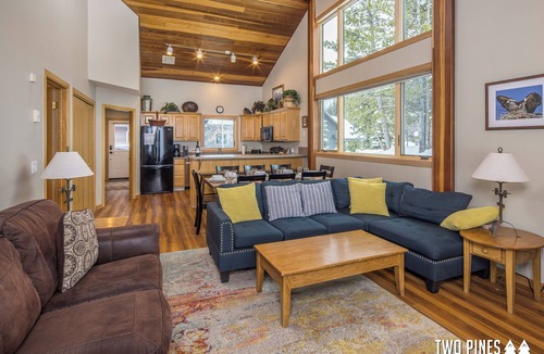 Big Horn House | Deluxe Ski-In/Out Home! Walking Distance to Resort ! Cozy Fireplace!