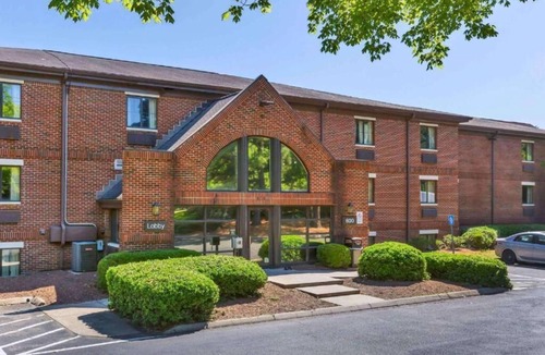 Cary Apartment | Deluxe Studio at Extended Stay Cary 5