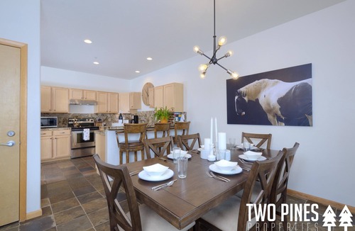Big Sky House | Deluxe Townhome! Town Center! Hot Tub! 15 Min Drive to Resort! 5Min Walk to Shut