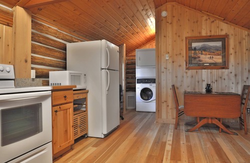 West Yellowstone Cabin | Denny Creek Cabin . Montana Hideaway