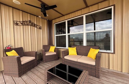 Alpine House | Desert Quail Oasis: Style, Comfort & Easy Access