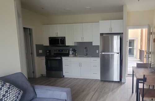 Osoyoos Condo | Desert Surfside Waterfront Accommodations