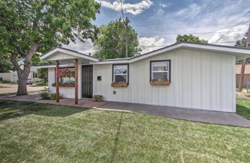 Great Falls House | Designer Cottage by Wrecked & Refined | Walk to Downtown & Missouri River