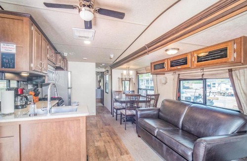 Moab South Valley Apartment | Destination RV II Fully Setup OK42