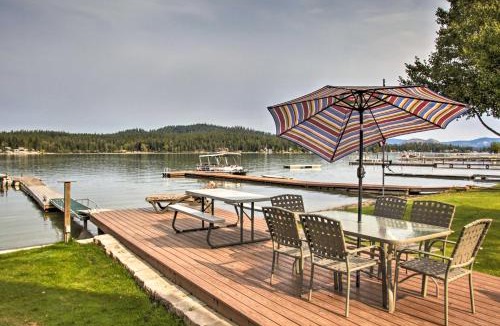 Diamond Lake House | Diamond Lake Home with Dock Close to 2 Ski Resorts!