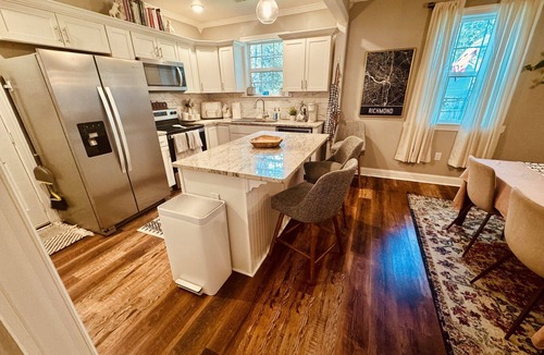 Mosby House | Discover Comfort & Convenience at Our Euclid Ave Oasis