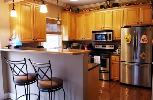 Hope Gardens House | Discover Music City! Just a quick 3-min drive from Broadway.