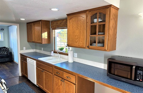 St. Maries House | Discover St. Maries charm in our spacious 3-bedroom retreat