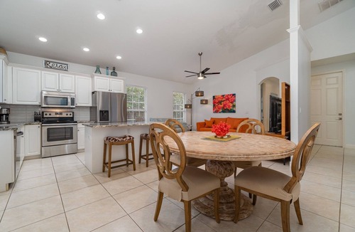 Bonita Springs House | *Discreet Retreat* Modern home W/Private BackYard