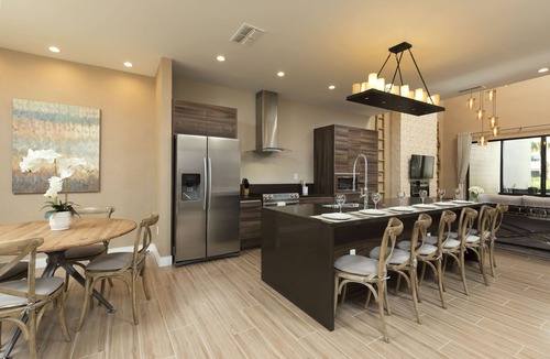 Florida Central Atlantic Coast Villa | Disney Area! 4 B/R Spacious Townhouse, Free Parking, Wi-Fi Shared Pool