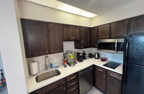 Florida Central Atlantic Coast Apartment | Disney Epic & SeaWorld * King & Queen Free shuttle