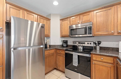 Reunion Condo | Disney Escape · Golf Views, Resort Pools & Lion King Room