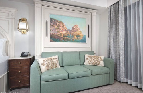 Bay Lake Hotel | Disney's Riviera Resort