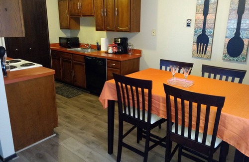 Elyria Apartment | DO NOT BOOK! TRYING TO DELETE!