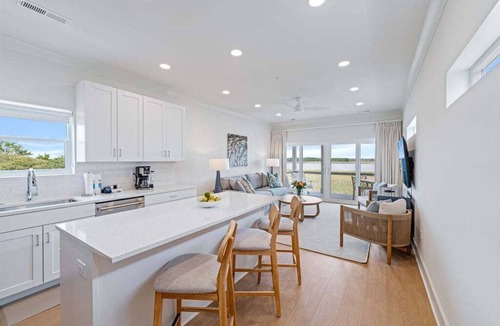 Georgetown House | Dock and Dwell at the Winyah Bay Club, Pool, Outdoor Lounge/Grill and Boat Slip included!