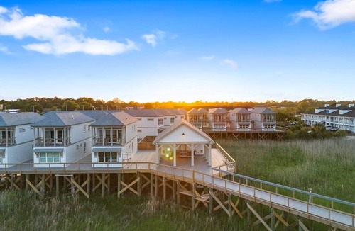 Georgetown House | Dock and Dwell at the Winyah Bay Club, Pool, Outdoor Lounge/Grill and Boat Slip included!