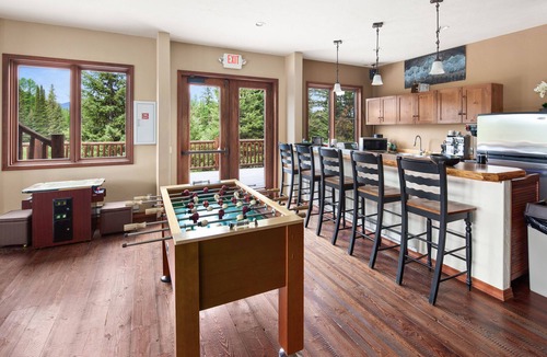 Olney Cabin | Dog Creek Lodge; Luxury Lodge Near Whitefish, MT