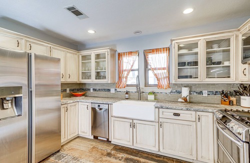 Cypress House | Dog-Friendly Cypress Vacation Rental w/Lanai!