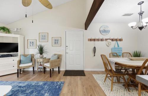 Fernandina Beach Apartment | Dog Friendly Forest Ridge Condo Close to Beach