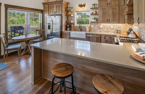 Dover Bay House | Dog Friendly | Private Hot Tub | Waterfront