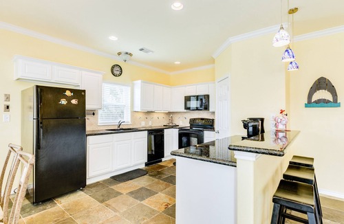 Pirates Beach House | Dog Friendly, Private Beachside Home in Pirates Beach w/Covered Deck