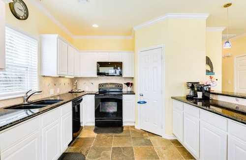 Pirates Beach House | Dog Friendly, Private Beachside Home in Pirates Beach w/Covered Deck
