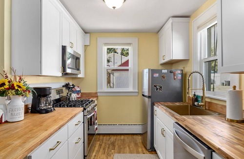 Red Lodge House | Dog Friendly with Hot Tub - Alpine Adventure