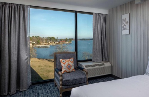 Hot Springs Hotel | DoubleTree by Hilton Hot Springs