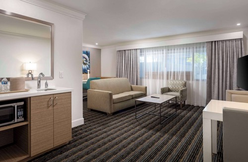Roseville - Fleet Ridge Hotel | DoubleTree by Hilton San Diego Bayside
