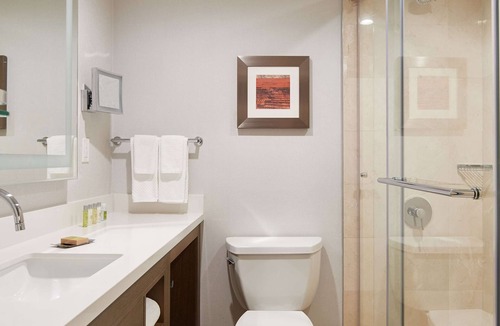 Southwood Hotel | DoubleTree by Hilton Torrance - South Bay