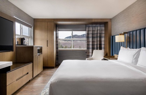 Westbank Hotel | DoubleTree by Hilton West Kelowna