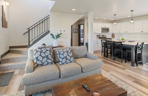 Dover Bay House | Dover Bay Beauty w/Kayak & SUP Water Access