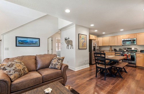 Dover House | Dover Dreamin' - 3 Bedroom 3 Bath Parkside Bungalow