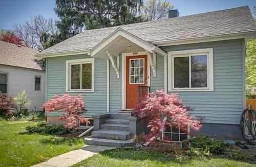 East End Cottage | downtown 2 bedroom cottage