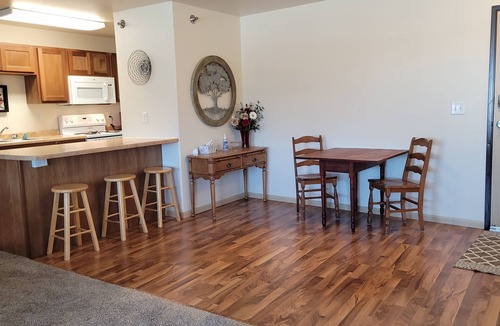Fargo Apartment | Downtown 4 Bed Flat
