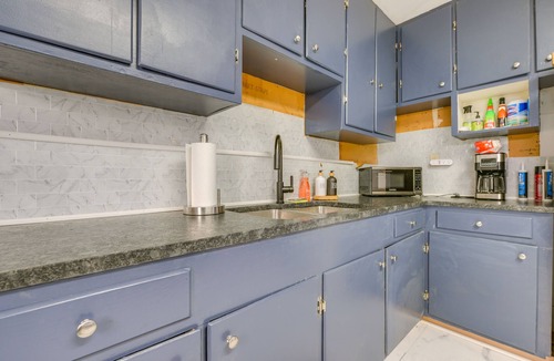 Anaconda Apartment | Downtown Anaconda Studio: Walk to Dining & Bars!